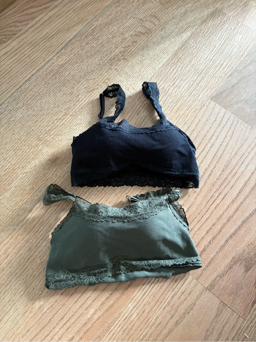 Lace Trim Bralette Set in Black and Olive